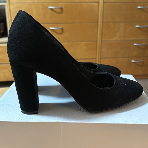 Brand New Fioni Heels - Picture 4 of 6